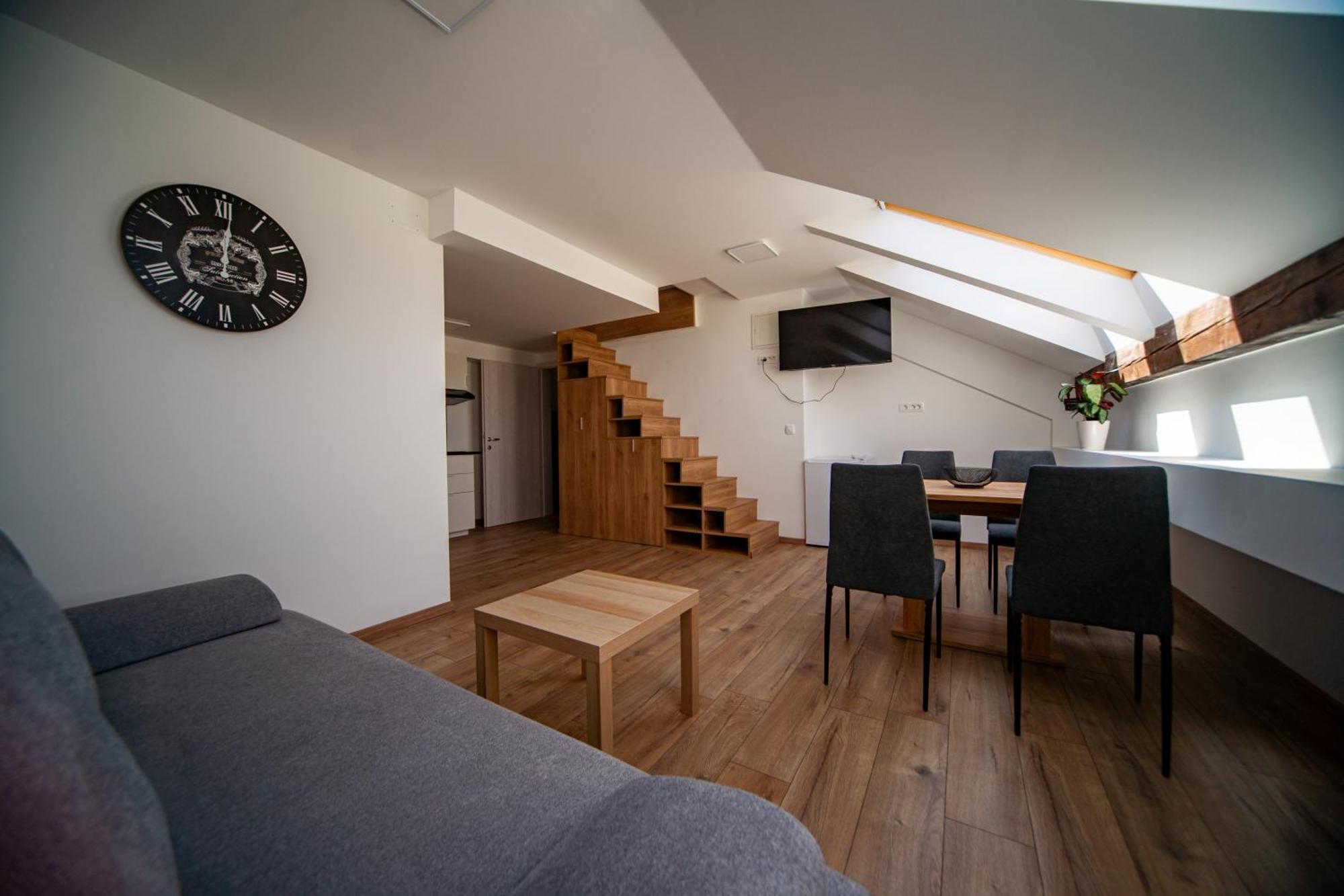 Sport Apartments Radovljica Bagian luar foto